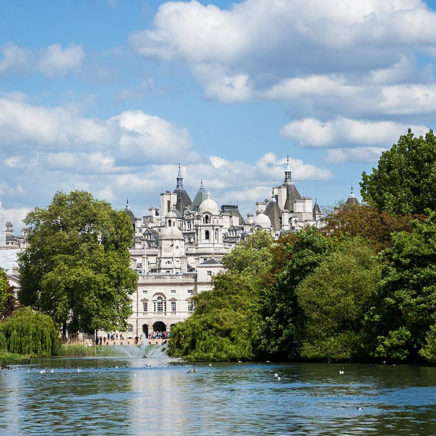 Discover London's Green Oasis: Top Parks to Explore - Hyde Park