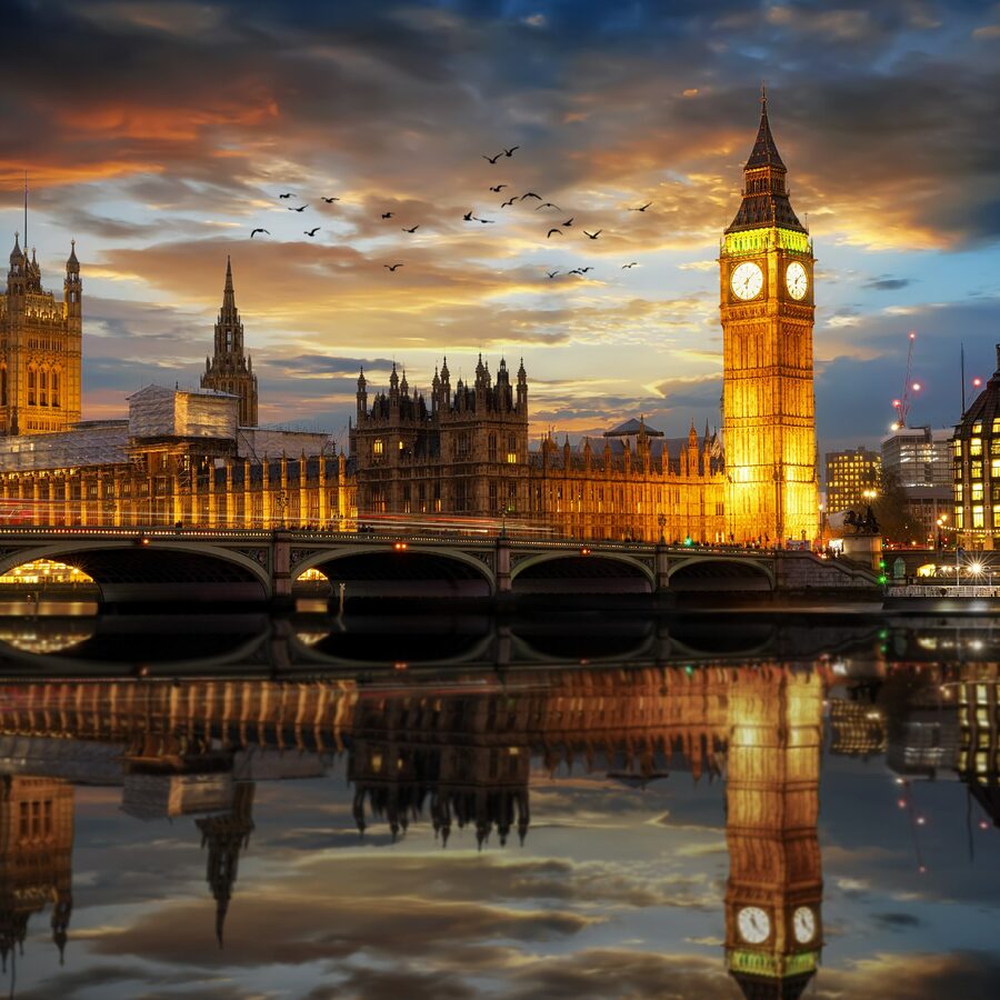 Unveiling London's Vibrant Nightlife: A Guide for Night Owls - Exploring Different Areas