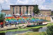 King's Cross Pond Club : Plongée Rafraîchissante en Pleine Ville