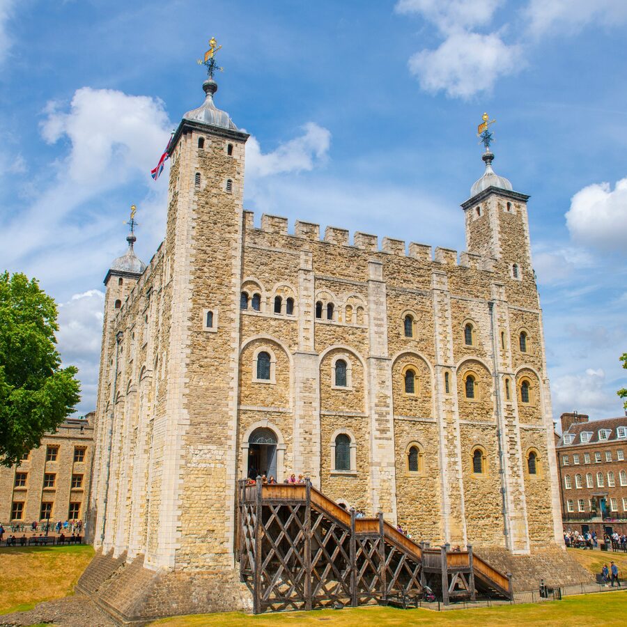 Legends and Myths of the Tower of London: Exploring the Secrets Within - Myths and Mysteries Within the Tower