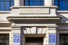 Le Musée Vivant de la Science de Londres : Émerveillement pour Tous