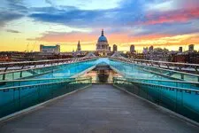 Millenium Bridge  Lien Piétonnier entre Tate Modern et St. Paul's