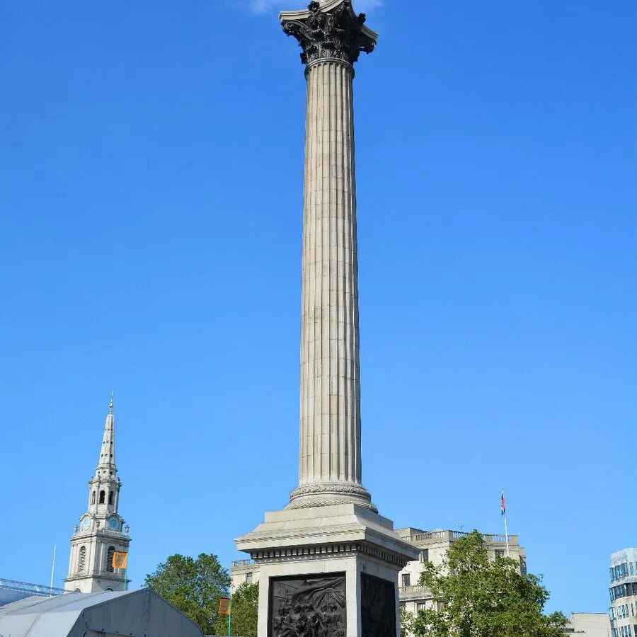 Nelson Colums Nelson's Column in Trafalgar Square: Tribute to the Admiral • Come to ...