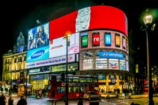 Piccadilly Circus  L'Épicentre de l'Animation à Londres